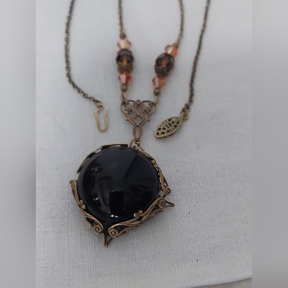 Antique 1930's Czech Glass Cabochon Pendant Necklace in Brass Setting - Picture 4 of 8